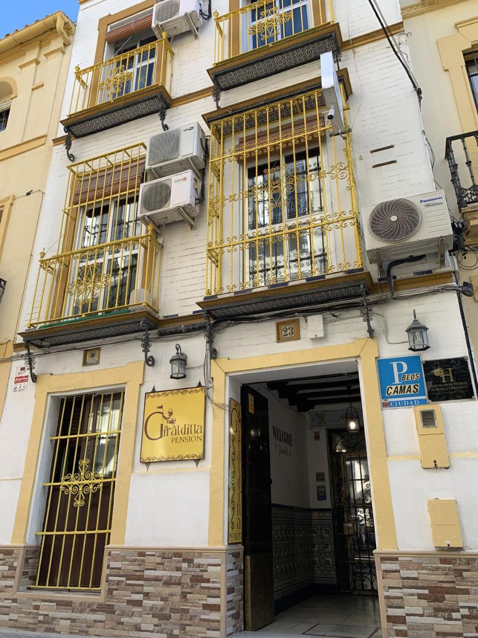 Giraldilla * Sevilla